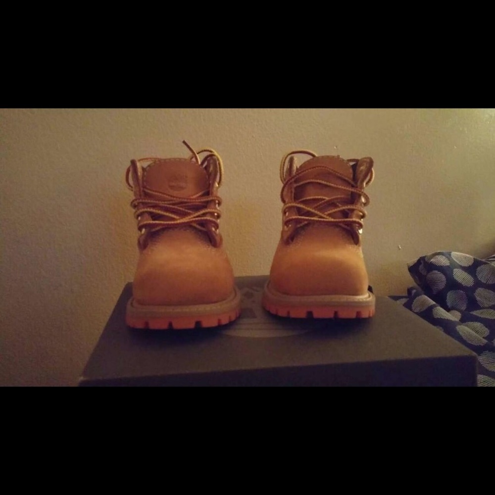 Toddler timberland boots